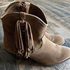 ARIAT Women's Western Duchess Dirty Tan Short Boot